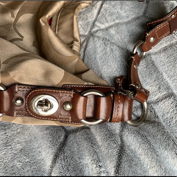 Coach signature shoulder bag - Picture 3 of 6